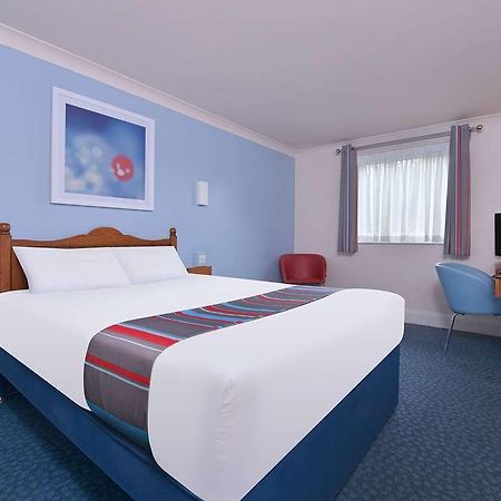 Travelodge Bournemouth Cooper Dean الغرفة الصورة